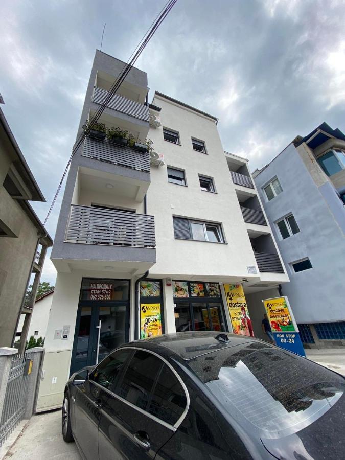 Dom Apartmani Κραγκούγιεβατς Εξωτερικό φωτογραφία